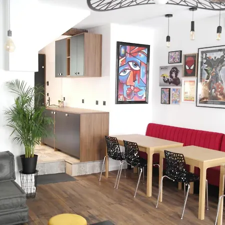 La Galerie, Et Pop Et Chic ! פואטייה